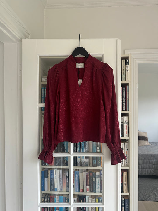 Neo Noir Amara Jacquard Dot Blouse Wine