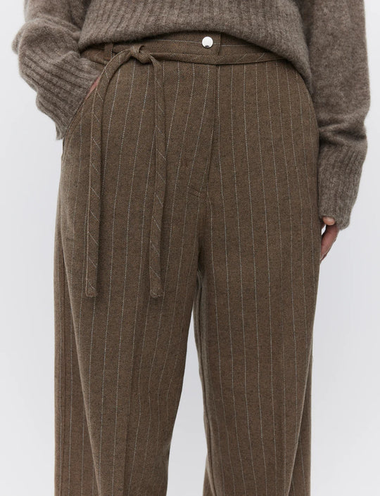 DAY Matt Graphic Wool Stripe pants wren brown