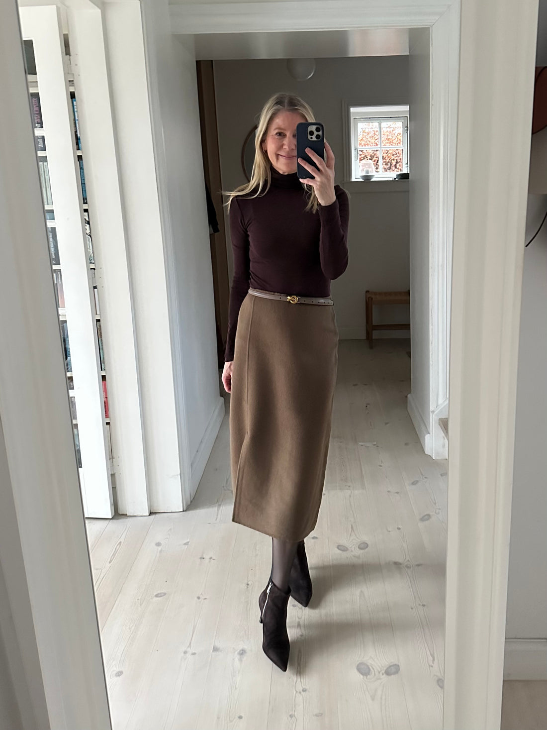 Minimum Calliope skirt 3772 Shitake