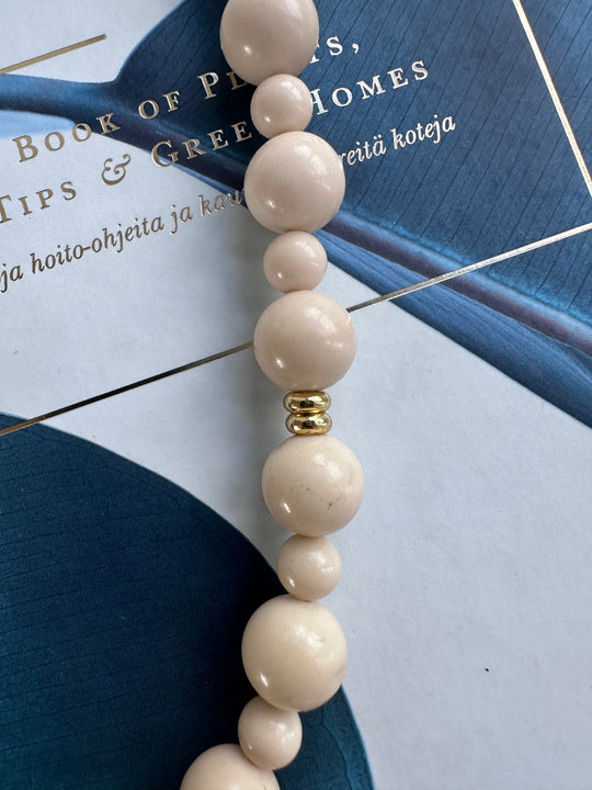 Plissé Copenhagen Vivi necklace beige