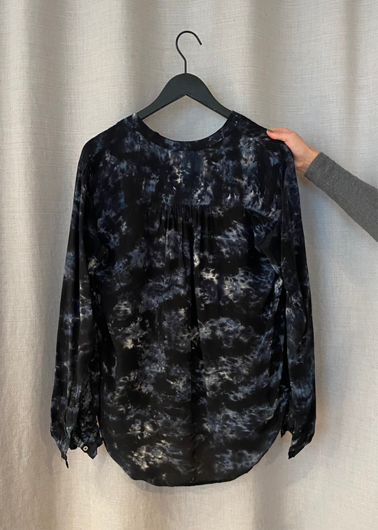 Project AJ117 Gladys blouse stormy galaxy