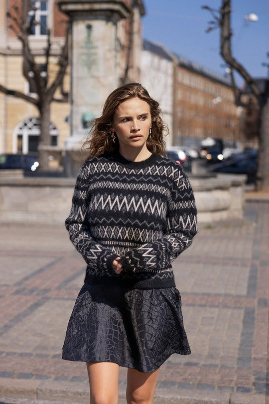 Project AJ117 Cana pullover Black