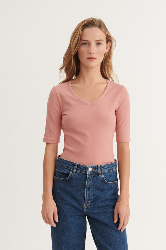 Basic Apparel Ludmilla SS Tee Old Rose