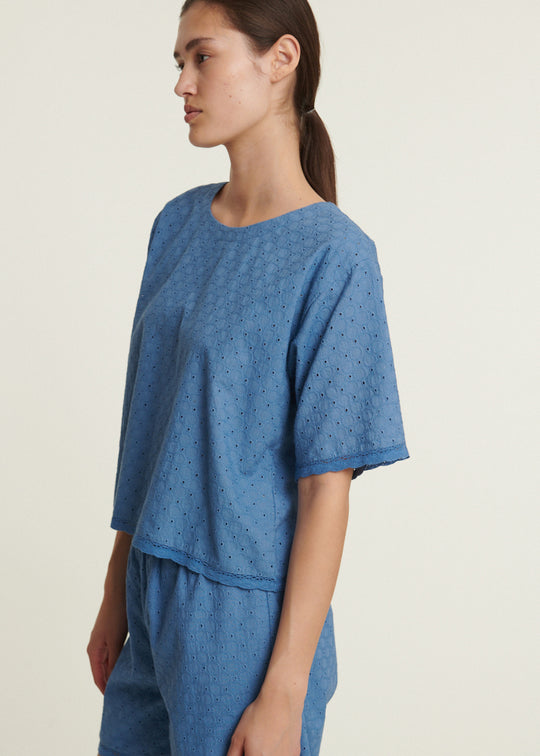 Basic Apparel Adie Crop Tee Quiet harbor