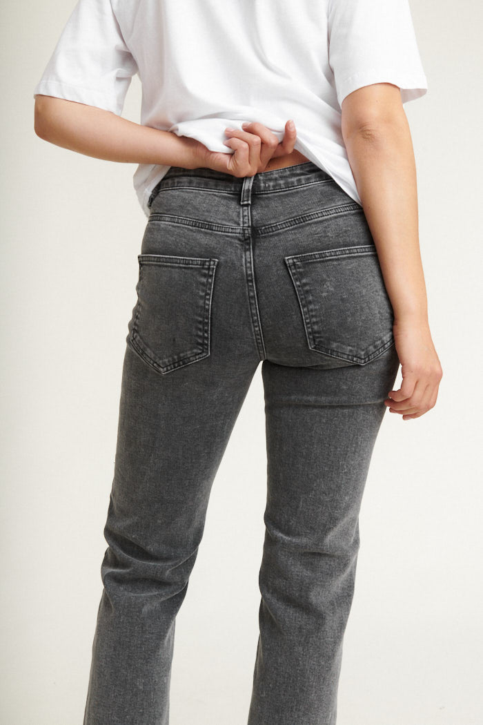 Basic Apparel Ellen Jeans Grey