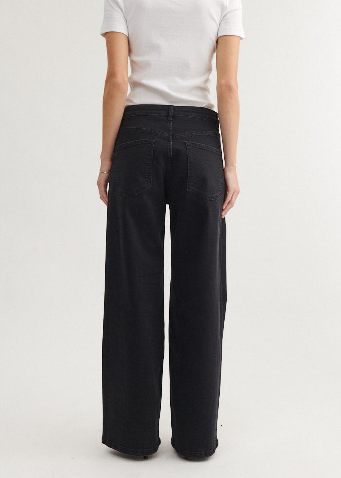 Basic Apparel Jen Jeans Black