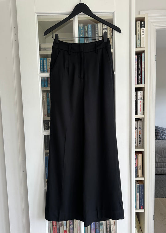 Urban Pioneers Naia Pants Black