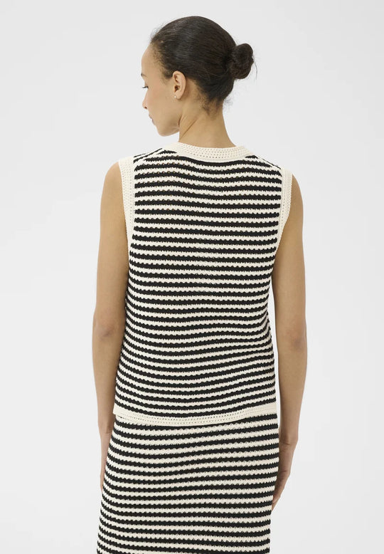 BrookiPW Waistcoat Black and White Crochet Look