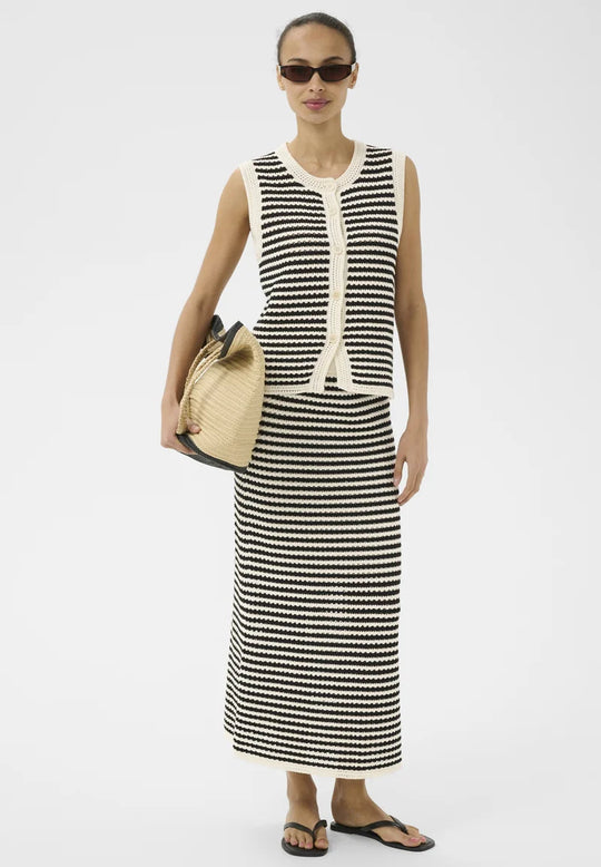 BrookiPW Waistcoat Black and White Crochet Look