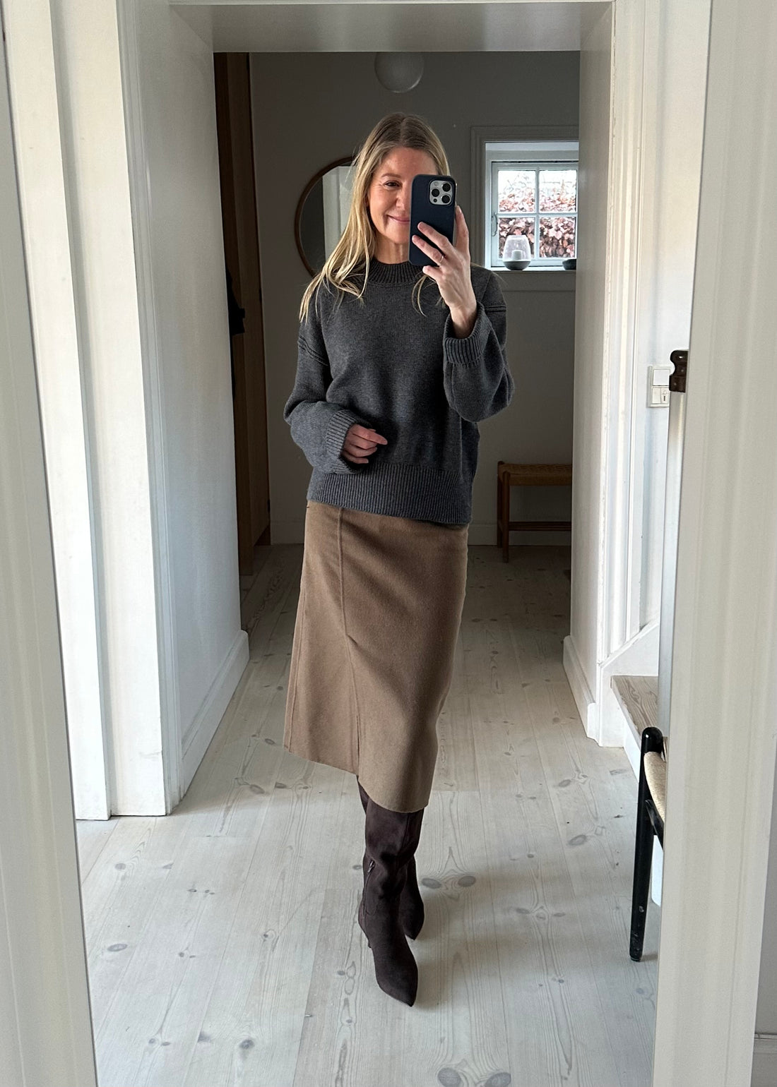 Minimum Calliope skirt 3772 Shitake