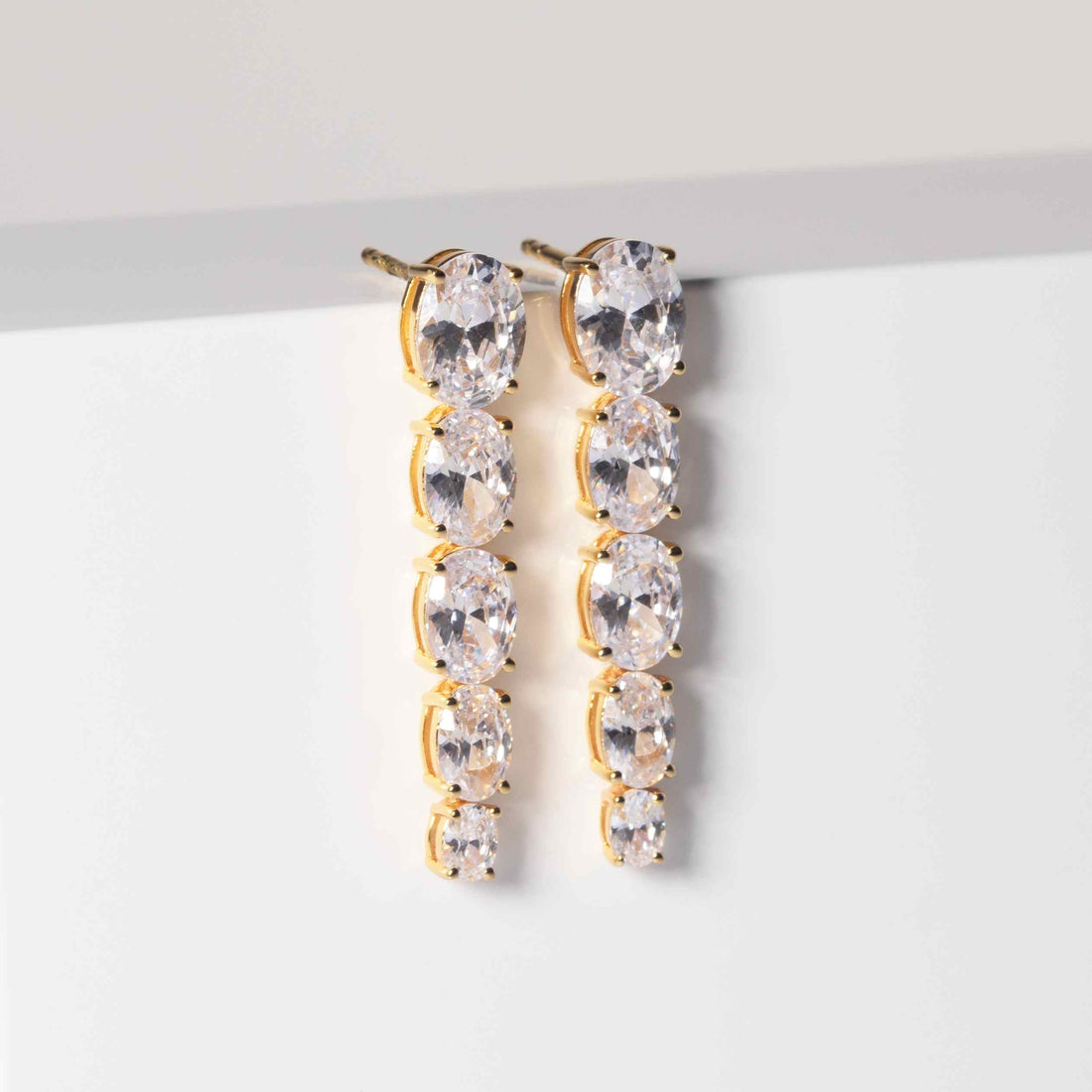 Sif Jakobsen Ellisse Lungo Cinque Earrings