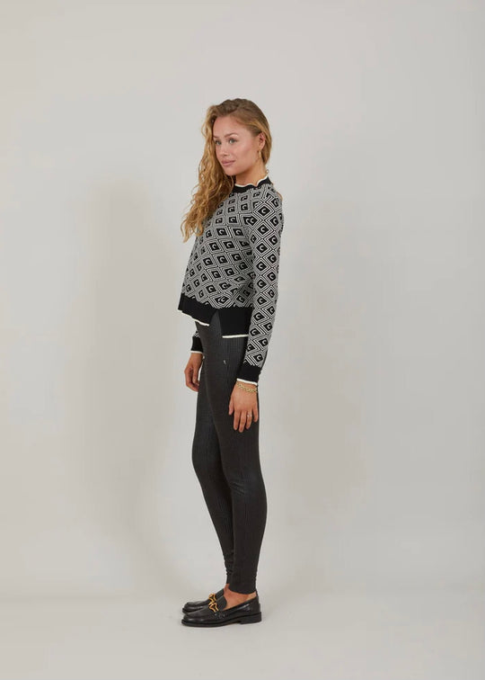 Coster Copenhagen Seymool mit schwarzen Logo -Creme