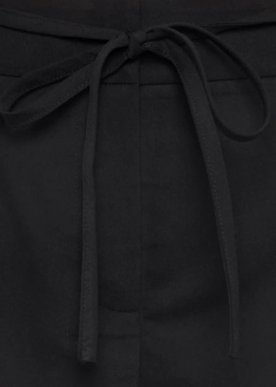 Moves Haven shorts black