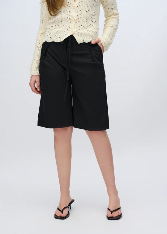 Moves Haven shorts black