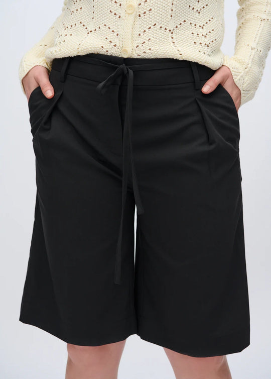 Moves Haven shorts black