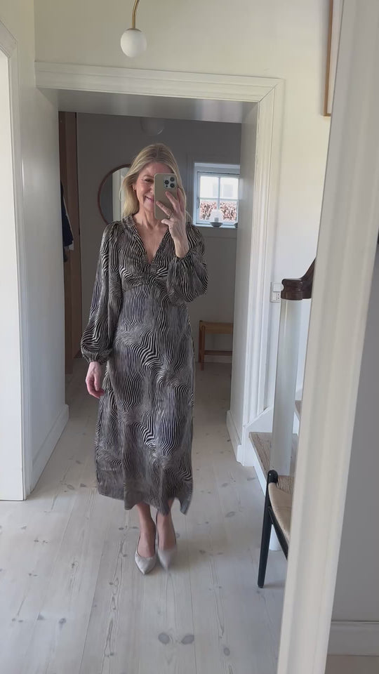 Neo Noir Isobel Floating Wave Dress Dark Sand