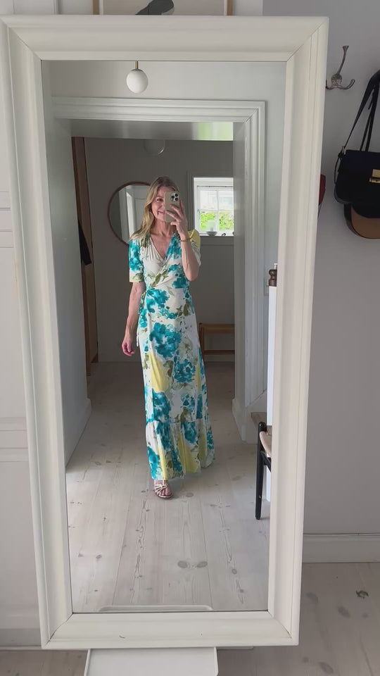 Blöt i lyx Karven Tryckt klänning SS Sandshell Graphic Flower